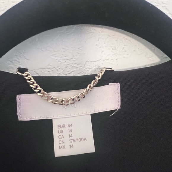 Coat - Picture 4 of 4